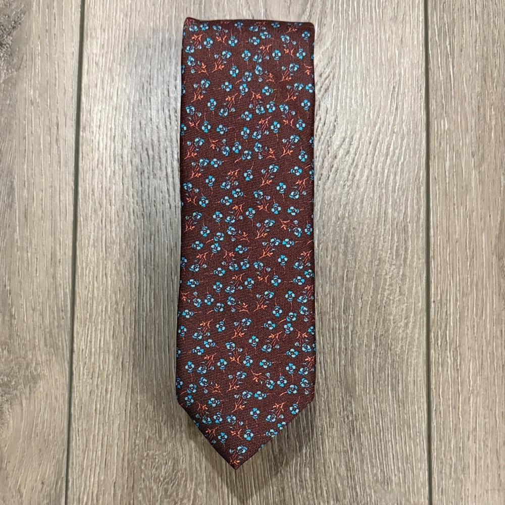 Rare Find! Prestine Vintage Simons Silk Brown 2.5" Tie with Blue Floral Pattern
